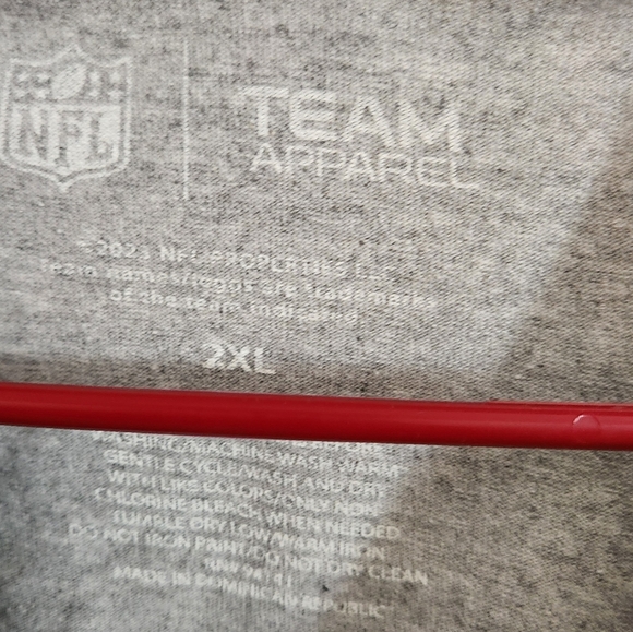 🎉 Men's Philadelphia Eagles Tee - Picture 2 of 2